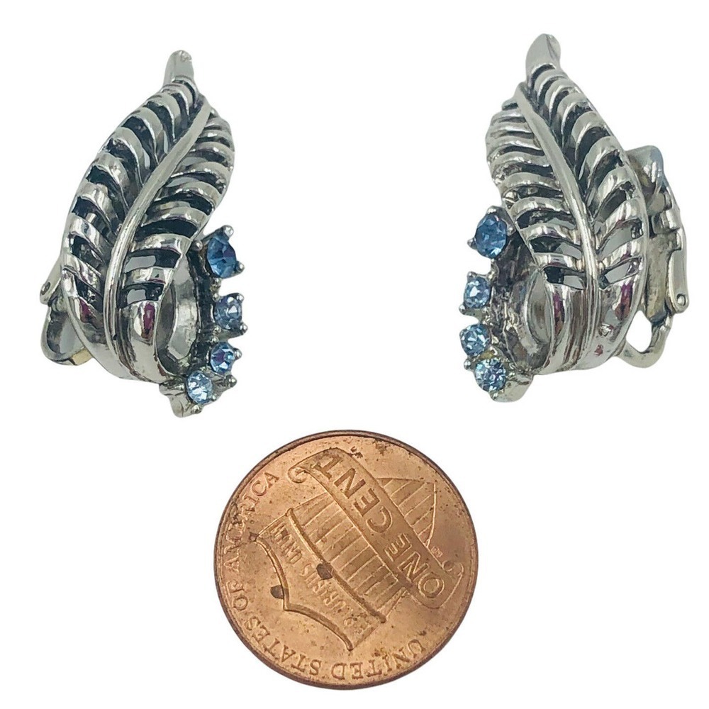 Vintage CORO Blue Rhinestone Silver Brushed and Polished Clip Earrings - Picture 9 of 9